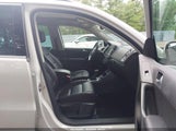 Volkswagen Tiguan 2.0T Wolfsburg Edition WVGSV7AX0HK031372 fotografie