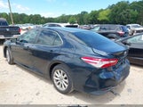 Toyota Camry Le 4T1B11HK2JU588104 photo