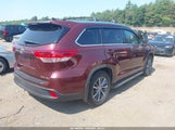Toyota Highlander Xle 5TDJZRFHXJS833802 fotografie