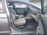 Hyundai Elantra Se KMHD74LF7HU369104 fotografie