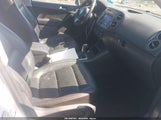 Volkswagen Tiguan 2.0T Sport WVGUV7AX0HK015794 снимка