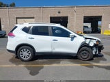 Nissan Rogue S KNMAT2MT6GP672531 fotografie
