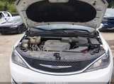 Chrysler Pacifica Touring 2C4RC1FG2LR143342 снимка