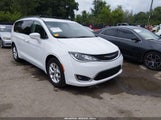 Chrysler Pacifica Touring 2C4RC1FG2LR143342 снимка