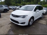 Chrysler Pacifica Touring 2C4RC1FG2LR143342 снимка