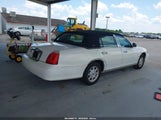 Lincoln Town Car Signature 1LNHM82W1YY787721 снимка