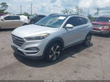 Hyundai Tucson Limited KM8J3CA26GU126410 fotografie