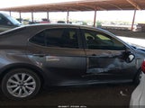 Toyota Camry Le 4T1B11HK2KU699625 fotografie