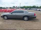 Lincoln Town Car Executive 1LNHM81W03Y610510 fotografie