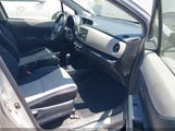 Toyota Yaris Le JTDKTUD37CD531589 photo