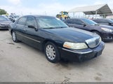 Lincoln Town Car Signature Limited 2LNBL8CV9BX751717 снимка
