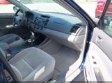 Toyota Camry Le V6 4T1BF32K04U064413 photo