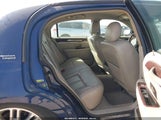 Lincoln Town Car Signature Limited 2LNHM82VX9X623540 снимка