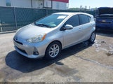Toyota Prius C Four JTDKDTB37C1510964 fotografie
