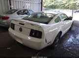 Ford Mustang V6 Deluxe/V6 Premium 1ZVFT80N655107735 fotografie