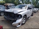 Ram  Express 4X4 6'4 Box 1C6RR7FG7JS327602 снимка