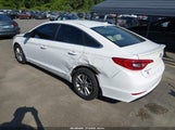 Hyundai Sonata Se 5NPE24AF0FH211608 fotografie