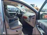 Chrysler Town & Country Touring 2A8HR54P98R699961 photo