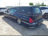 Lincoln Town Car Executive 1LJFM81W6YY808685 снимка