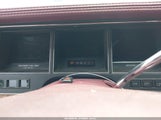 Lincoln Town Car Signature/Tournament 1LNLM82W5RY726366 снимка
