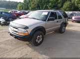 Chevrolet Blazer Ls 1GNCT18W8YK135513 photo