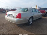 Lincoln Town Car Signature Limited 2LNHM82V08X634206 снимка