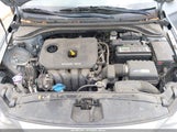 Hyundai Elantra Se 5NPD84LF1HH186762 photo