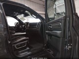 Ram  Laramie 4X4 5'7 Box 1C6SRFJP9TN369368 fotografie