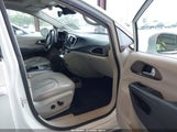 Chrysler Pacifica Touring L Plus 2C4RC1EG0JR321778 fotografie