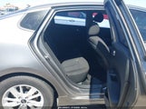 Kia Optima Lx 5XXGT4L31JG200601 photo