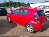 Toyota Prius C Three JTDKDTB36F1102394 fotografie