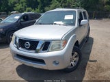 Nissan Pathfinder Silver 5N1AR1NB7BC627883 fotografie