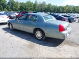 Lincoln Town Car Signature 1LNHM81W84Y606805 fotografie