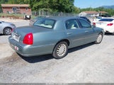 Lincoln Town Car Signature 1LNHM81W84Y606805 fotografie