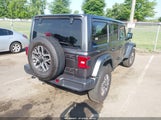 Jeep Wrangler 4-Door Sahara 4X4 1C4PJXEN5SW574022 снимка