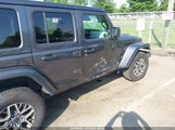 Jeep Wrangler 4-Door Sahara 4X4 1C4PJXEN5SW574022 снимка