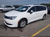 Chrysler Voyager Lxi 2C4RC1DGXMR506734 снимка