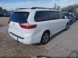 Toyota Sienna Le 8 Passenger 5TDKZ3DC1HS793502 fotografie