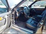 Mercedes-Benz 300 E WDBEA30D8MB290777 fotografie