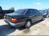 Mercedes-Benz 300 E WDBEA30D8MB290777 fotografie
