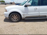 Lincoln Navigator 5LMFU28R84LJ32689 photo