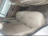 Lincoln Town Car Executive 1LNHM81W33Y682642 fotografie