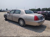 Lincoln Town Car Executive 1LNHM81W43Y690507 снимка