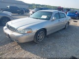 Lincoln Town Car Cartier 1LNHM83WX3Y655743 fotografie