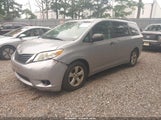Toyota Sienna Le V6 8 Passenger 5TDKK3DC2CS250608 снимка