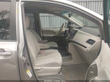 Toyota Sienna Le V6 8 Passenger 5TDKK3DC2CS250608 снимка