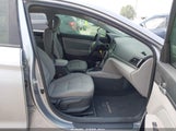 Hyundai Elantra Se 5NPD84LF0HH097846 снимка