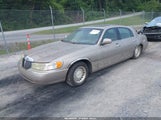 Lincoln Town Car Executive 1LNHM81W11Y733634 fotografie