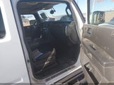 Hummer H2 Suv 5GRGN23848H104449 снимка