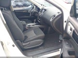 Nissan Pathfinder Sv 5N1DR2MN8HC688442 photo